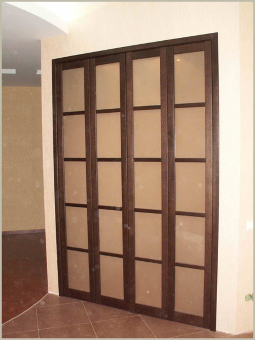 Двери гармошка с матовым стеклом и накладными разделителями Подольск